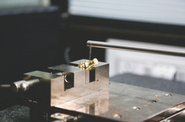 contour-measuring-instrument